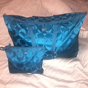 Coach Signature Large Weekender Bag w/ Makeup Bag